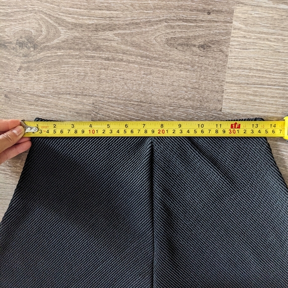 Zara Mini Skirt - Picture 3 of 4